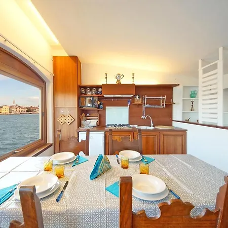 Dolcevita N 453 Canal View Velence